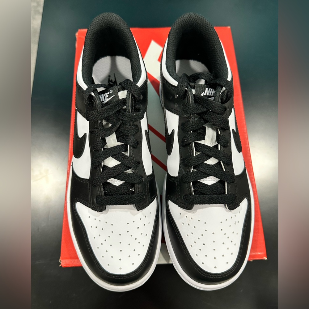 Nike Kids Black and White Dunk Low Sneakers - Size 6Y - Picture 4 of 10